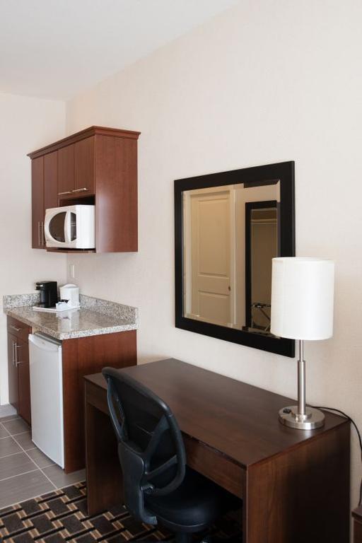 Western Star Inn & Suites Stoughton Habitación foto